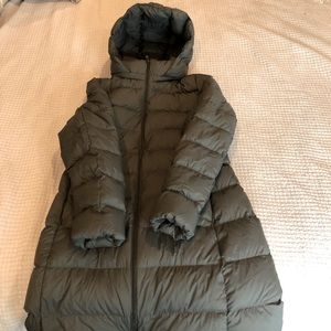 UNIQLO WOMEN ULTRA LIGHT DOWN HOODED COAT - Medium, Sage